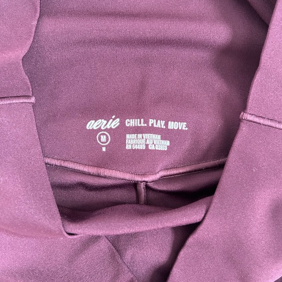 Capri Athletic Leggings - Picture 2 of 2